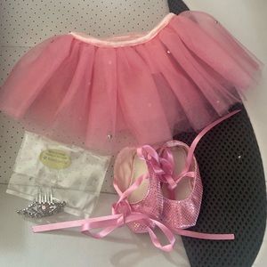 American girl “ Pretty pink tutu set” for an 18” doll in original box